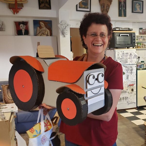 קורס עומק בעבודה עם קרטון