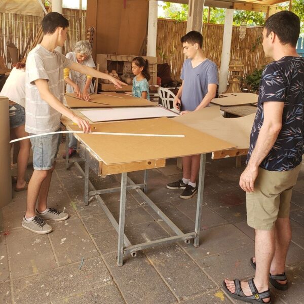 סדנאות משפחתיות / חברים